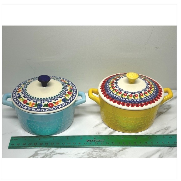 The Pioneer Woman Other - Pioneer Woman 14.4 Oz Stoneware Mini Casserole Dish With Lid. Set Of 2. MINT!!!!